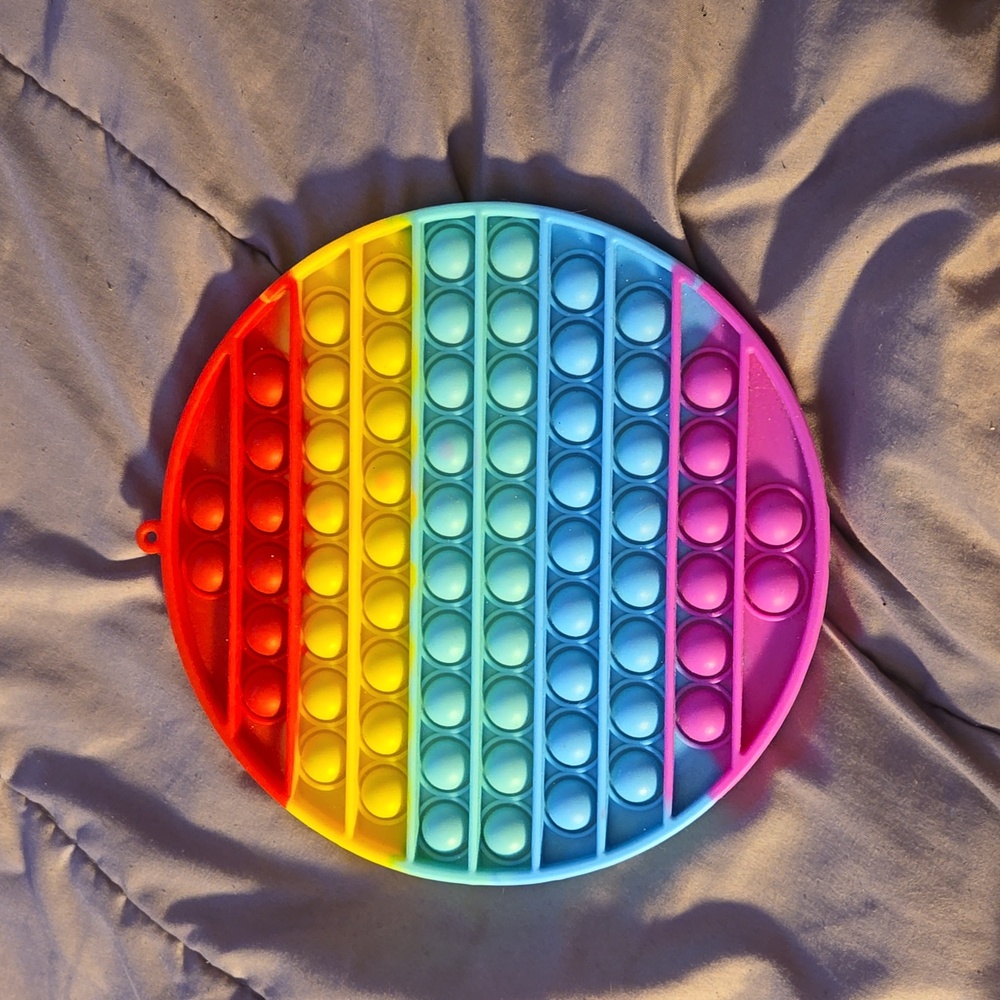 Large circular rainbow pop it